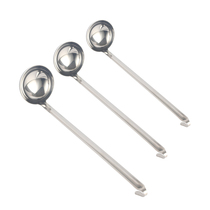 Non-magnetic padded stainless steel spoon with hook long handle spoon wine spoon wine bottle with hook integrated soup shell size