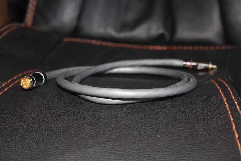 High quality subwoofer signal line