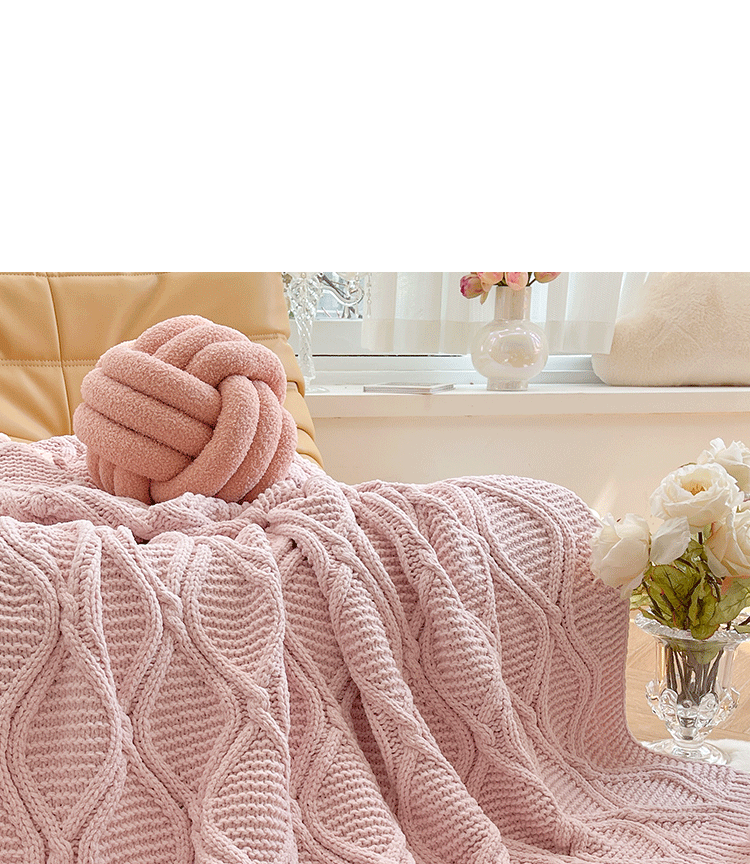 Manyue Home Ins Network Red Same Type Plush Knitted Blanket Nap Cover Blanket Office Air Conditioning Blanket Bedroom_voghion.com
