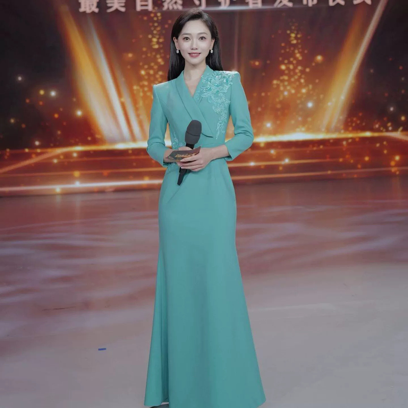 Hostess Fishtail Long-Sleeve Evening Dress for Women, Light Luxury, Niche, High-End Banquet, Elegant Performance Attire with a Sense of Sophistication