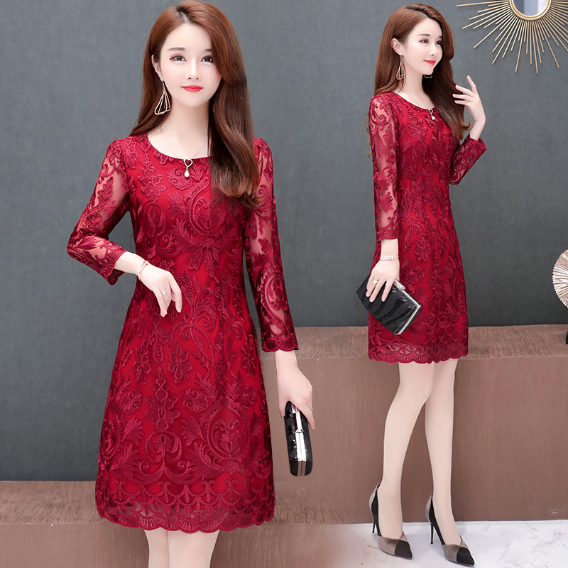 2022 new popular women's clothing spring and autumn small chamomile light mature style Western style elegant middle-aged women's local dress