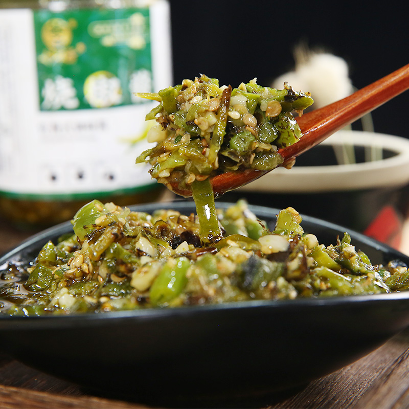 新希望旗下 川娃子 烧椒酱+烧椒牛肉酱 230g*2瓶 天猫优惠券折后￥20.6包邮（￥23.6-3）