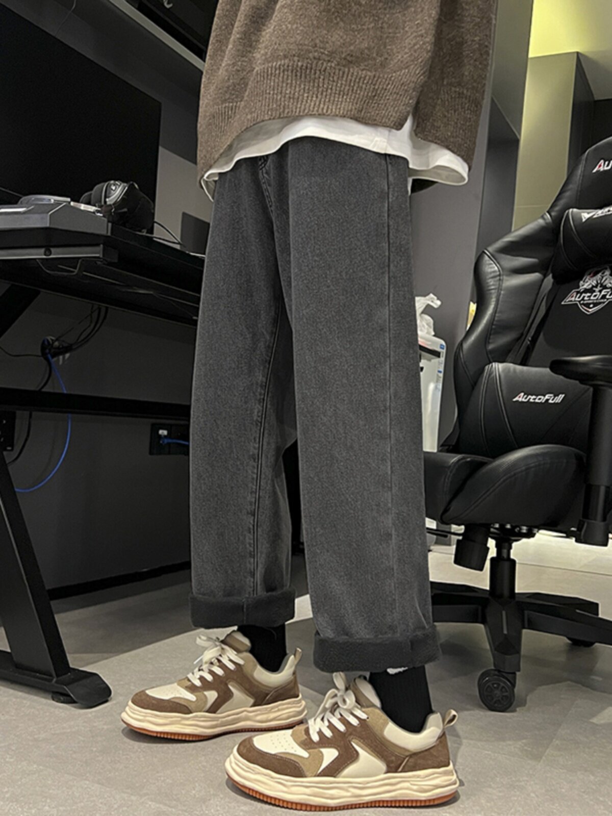 White Fleece-Lined Jeans for Men, Winter Loose Straight-Leg Pants, Casual Versatile Youth Trendy Wide-Leg Trousers