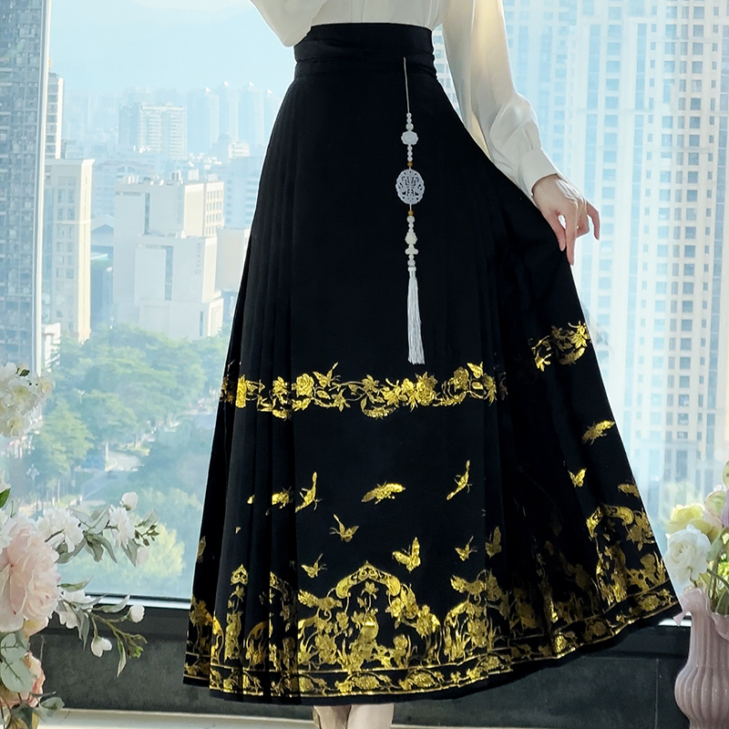Pear Blossom Tang Black Brocade Mamian Skirt Piece Set New Chinese Style Heavy Embroidery Ming Dynasty Hanfu Half Skirt Women's Long Style Pear Blossom Tang Black Brocade Mamian Skirt Piece Set New Chinese Style Heavy Embroidery Ming Dynasty Hanfu Half Skirt Women's Long Style