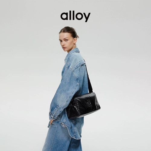 alloy Кожаная модная вместительная и большая черная сумка на одно плечо, Италия, из натуральной кожи