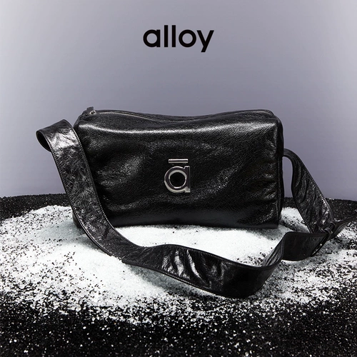 alloy Кожаная модная вместительная и большая черная сумка на одно плечо, Италия, из натуральной кожи