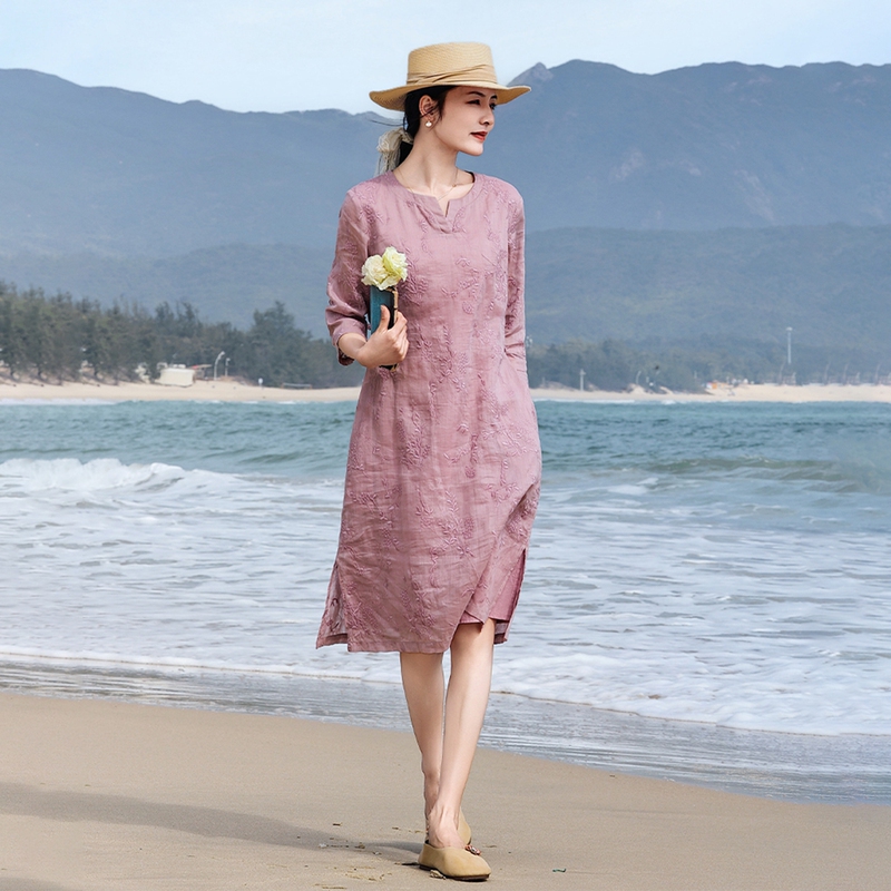 2026 New Chinese Style High-End Artistic Cotton Linen Embroidered Ramie Dress for Women, Unique and Beautiful V-Neck A-Line Dress for Petite Sizes 2026 New Chinese Style High-End Artistic Cotton Linen Embroidered Ramie Dress for Women, Unique and Beautiful V-Neck A-Line Dress for Petite Sizes