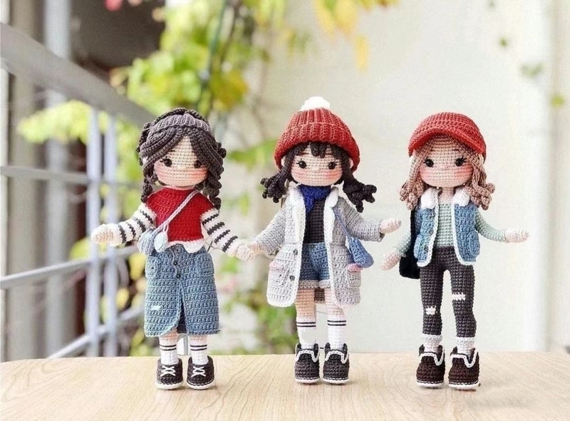 DIY Knitting Material Kit Cute Girl Doll Clothes Can Be Put on and Taken Off, Yarn Crochet Handmade Doll