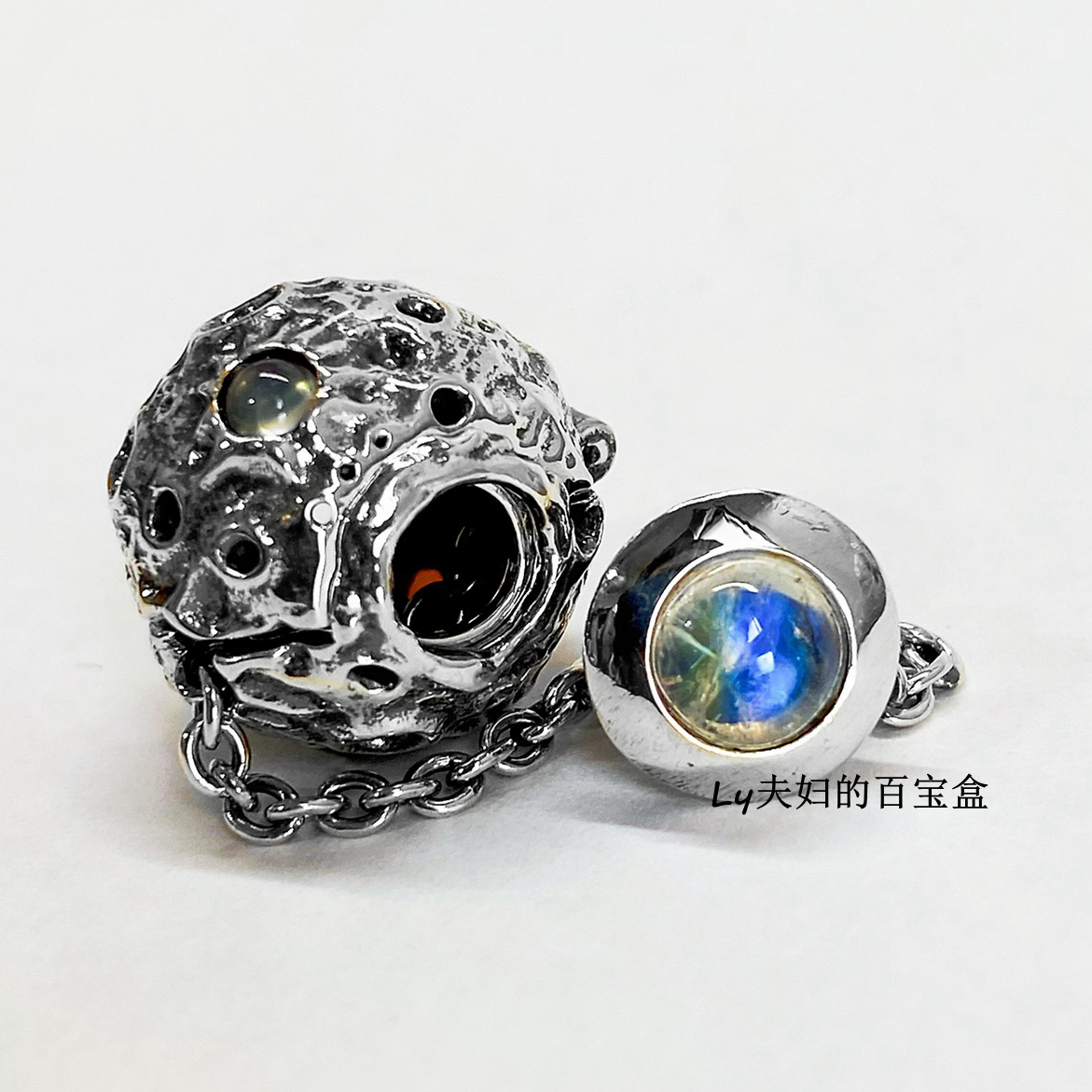 Amber Palace TPOA 925 Silver Natural Stone Moon Rock Moon can open a string of bead