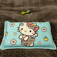 Красивая кошачья подушка