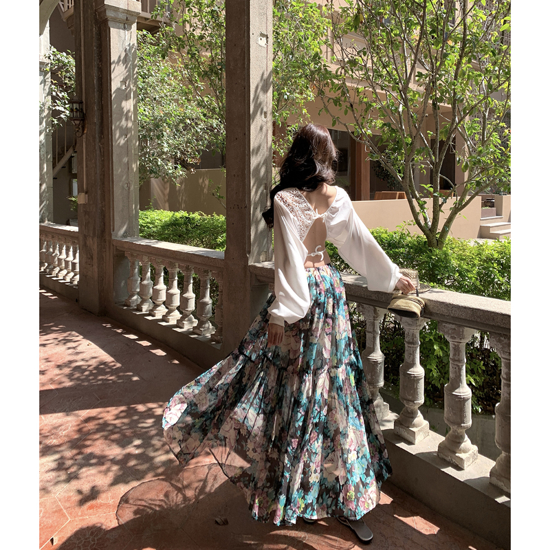 Tailand Yunnan Xinjiang Travel Bohemian Style Outfit with a Designer Cut-Out Backless Top and Floral Skirt