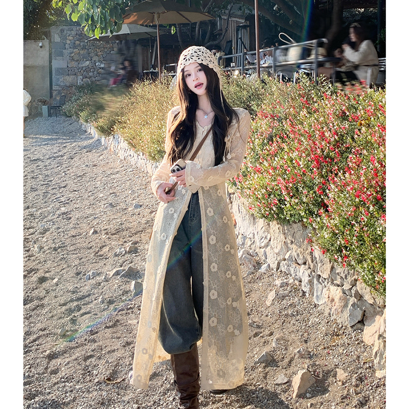 Lace Blouse Dress for Travel and Photography in Xinjiang, Sichuan, Yunnan, Lijiang, Dali, and Shangri-La Lace Blouse Dress for Travel and Photography in Xinjiang, Sichuan, Yunnan, Lijiang, Dali, and Shangri-La