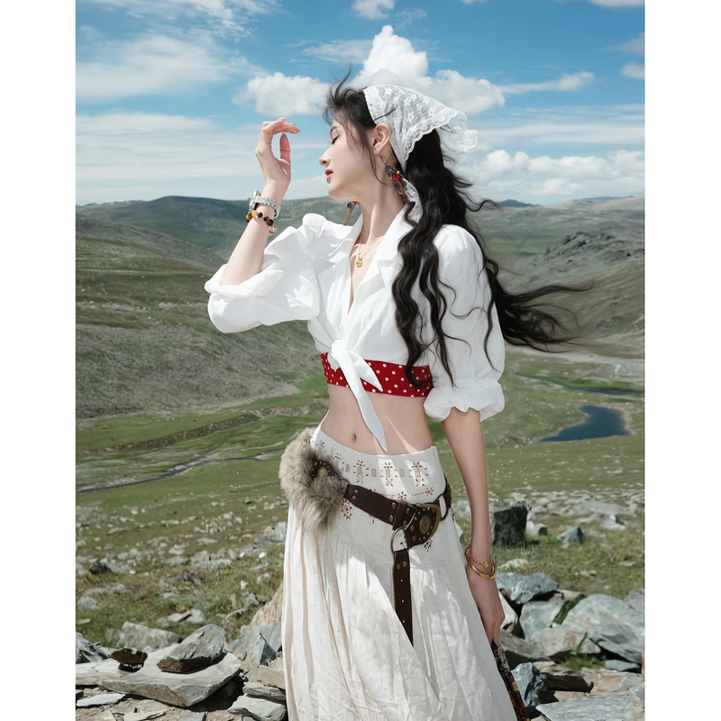Trendy and Unique Outfits for Traveling in Sichuan, Xinjiang, and the Northwest of China, Including Matching Sets and Dresses for Photo Shoots Trendy and Unique Outfits for Traveling in Sichuan, Xinjiang, and the Northwest of China, Including Matching Sets and Dresses for Photo Shoots