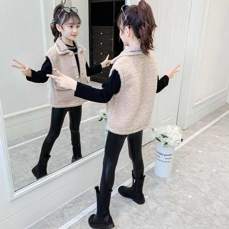 Girl's Machia jacket 2022 new Korean version of the Han version Children's suit lamb wool shoulder Grand Tong Horse clip spring outwear