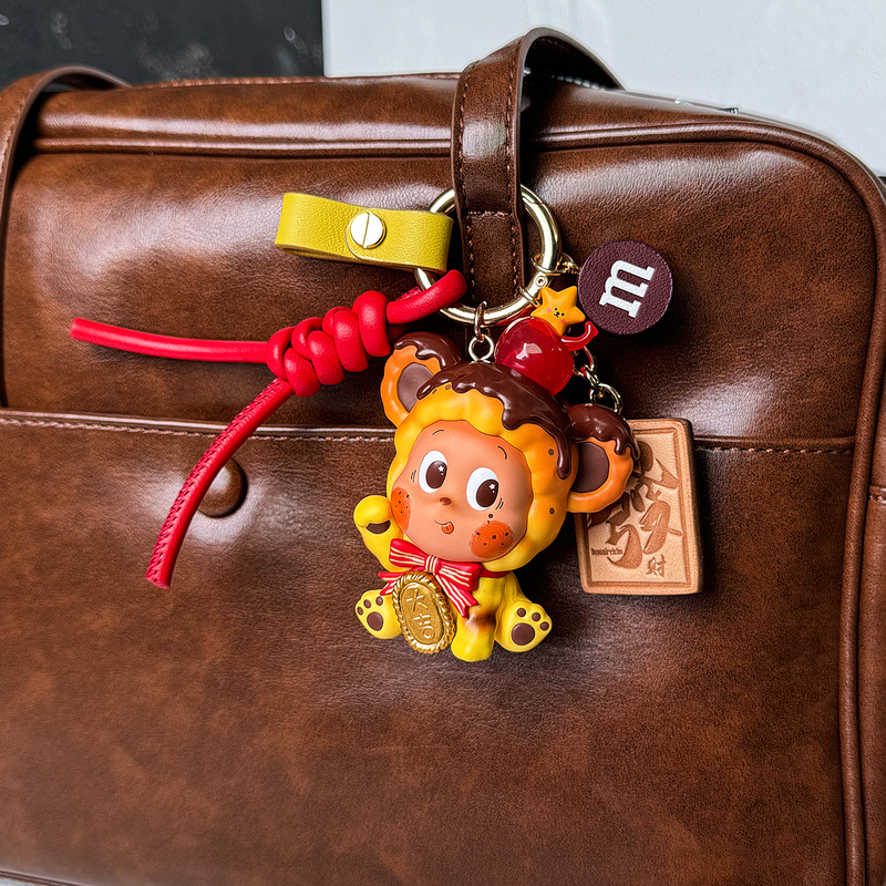 Bubble Mart Star Man Bag Pendant Decoration Cute Niche Keychain Chain High-End Accessory Creative Gift Bubble Mart Star Man Bag Pendant Decoration Cute Niche Keychain Chain High-End Accessory Creative Gift