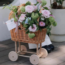 Rattan hand-arranged flower shop decoration flower basket cart Chinese Valentines Day flower basket confinement gift flower basket cart