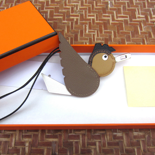 Suitable for Hermès Bag Charms, Birdy Pendant, Little Flying Horse, Silly Bird, Car Keychain, H Brand Ornament Suitable for Hermès Bag Charms, Birdy Pendant, Little Flying Horse, Silly Bird, Car Keychain, H Brand Ornament