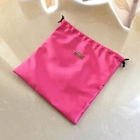 Красная барсетка, на шнурках