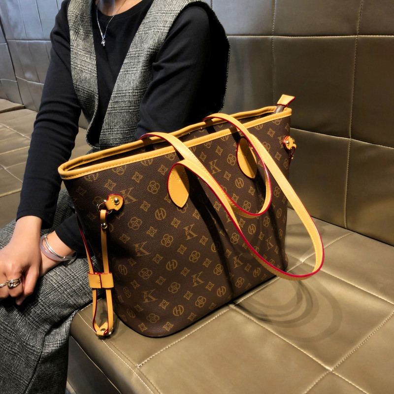 Hong Kong Brand Women's Large-Capacity Autumn and Winter Shoulder Bag 2025 New Model Genuine Leather Vintage High-End Tote Bag