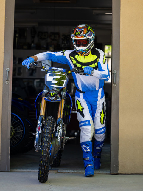 Italian A-Star Off-Road Motorcycle Riding Suit Techstar Trail and Track Breathable Sweat-Absorbent Clothing