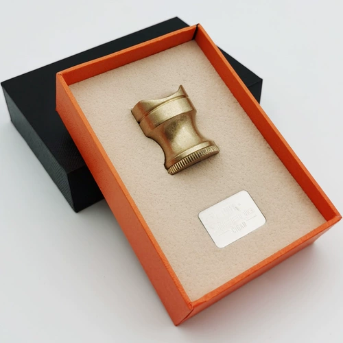 Куба импортированные сигарет сигарет сигарет проста проста медикализованный сигарный бурильный нож с сигарными амортизаторами с сигаром серых отверстий