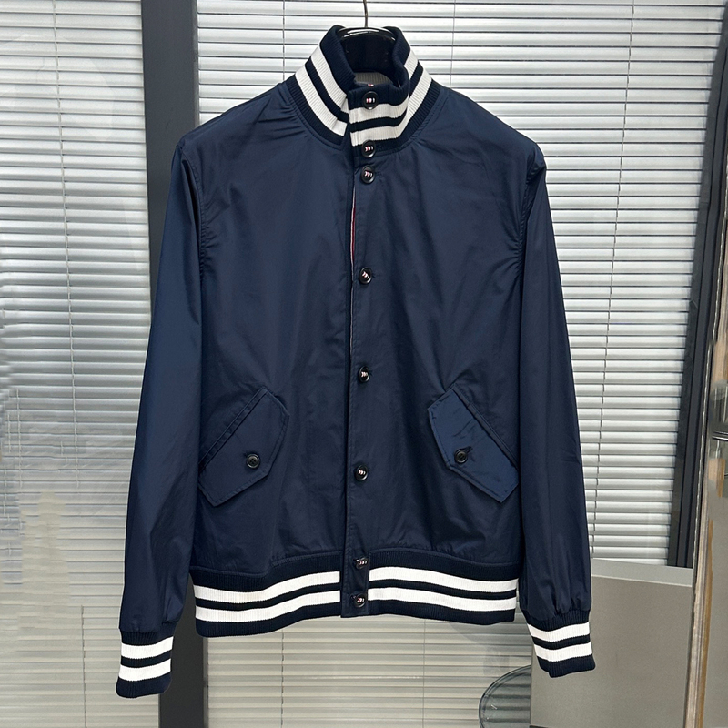 Tb Stand Collar Flight Jacket for Men with Button Placket, Knitted Collar, Slim Fit, Short Windproof Jacket, Fashionable