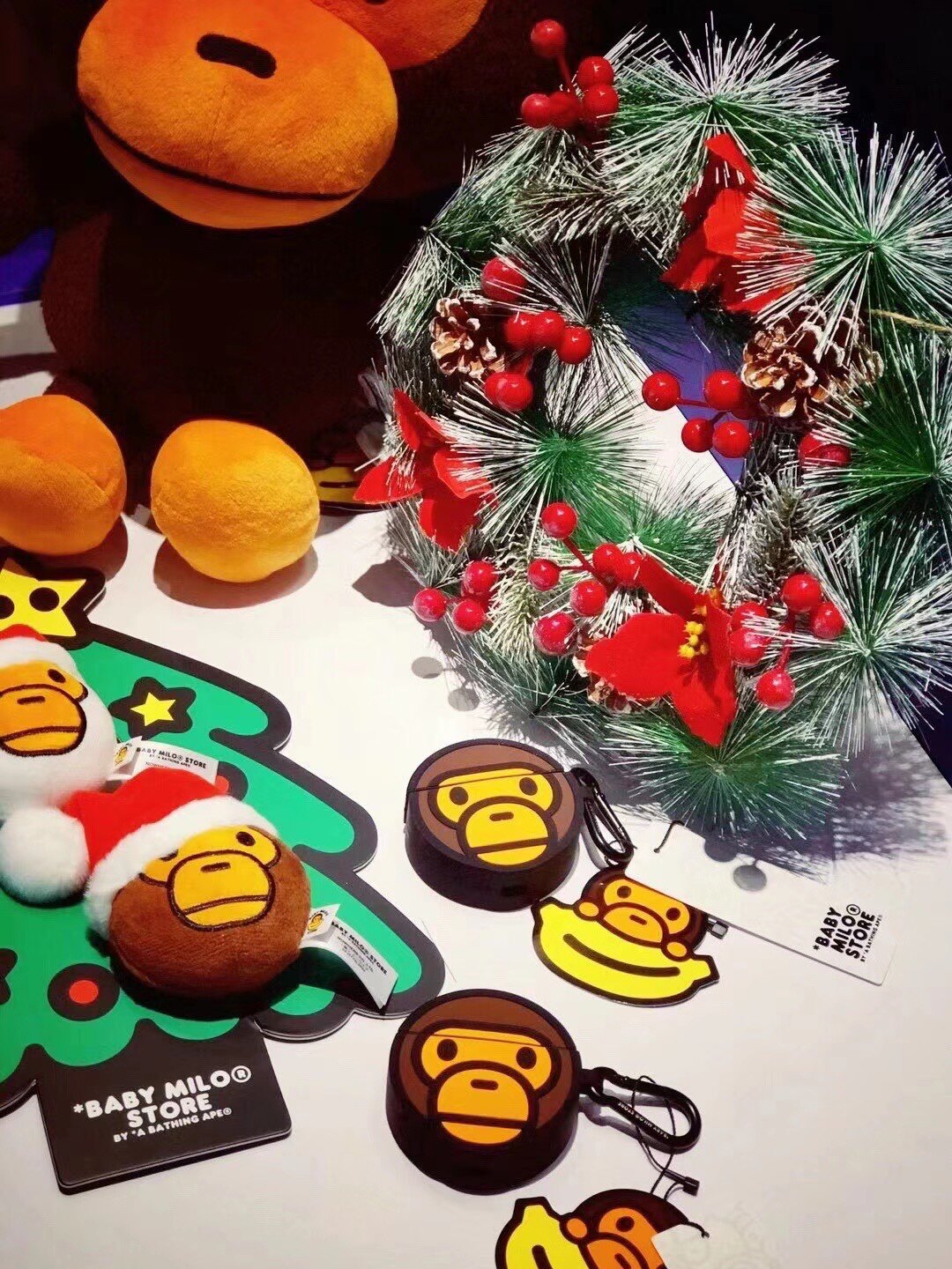 it Bape baby milo airpods pro headphone sleeve 4004XXF