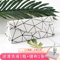 (Коробка треугольника) Линейный трехмерный рисунок белый