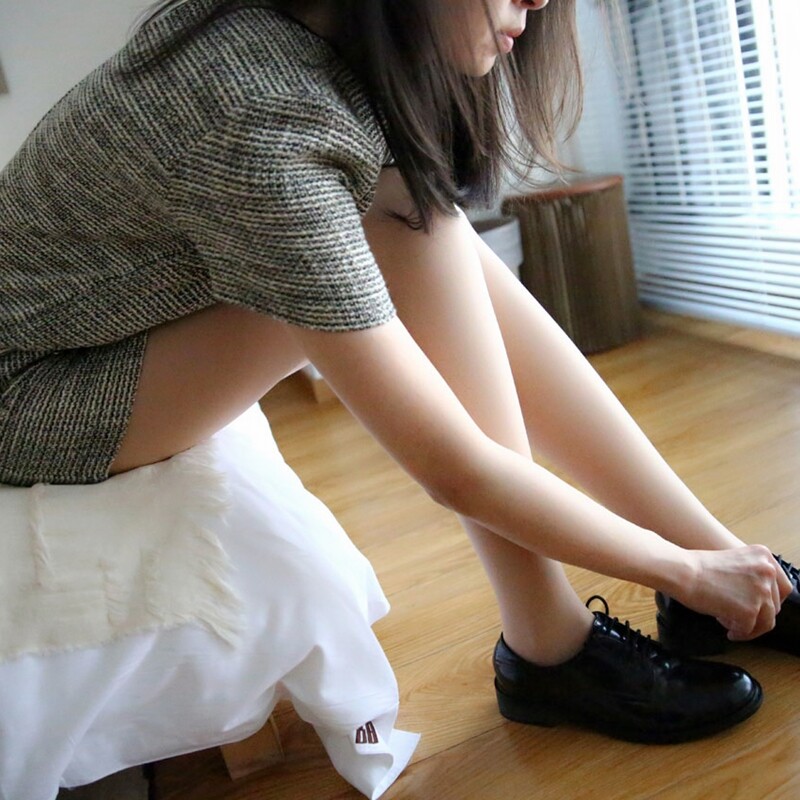 Autumn and winter supernatural nude double-layer matte photosensitive leg artifact underwear plus thin velvet thick meat pantyhose stepping on the foot