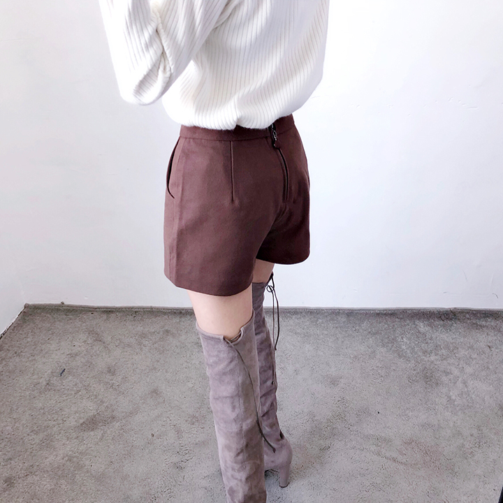 Cửa hàng nhà máy MC Giày nữ mùa thu và quần short mùa đông 2018 Người mẫu mùa thu và mùa đông mặc quần lửng ống rộng thoải mái hoang dã quần sooc nữ