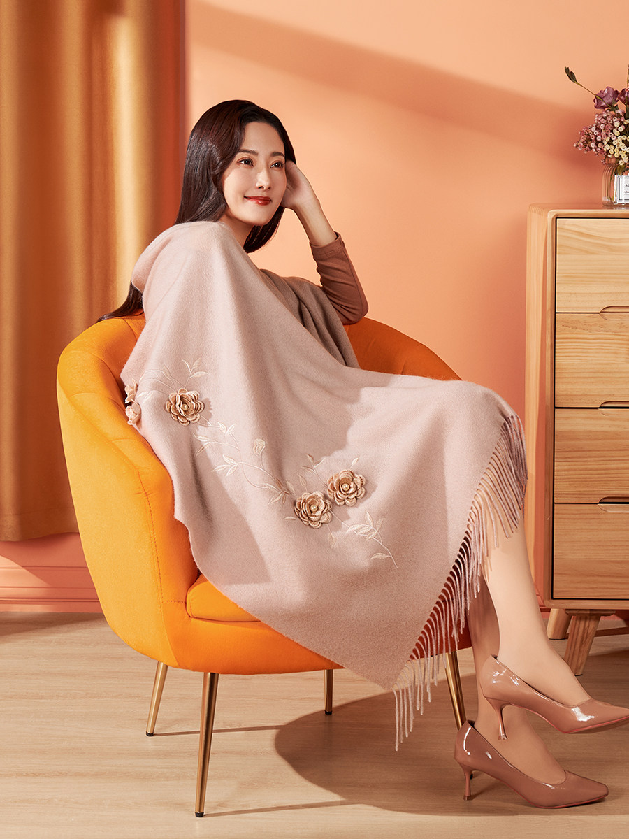 Wool cashmere scarf spring and autumn mother with Cheongsam shawl Wedding dress outside the bride wedding air-conditioned room summer