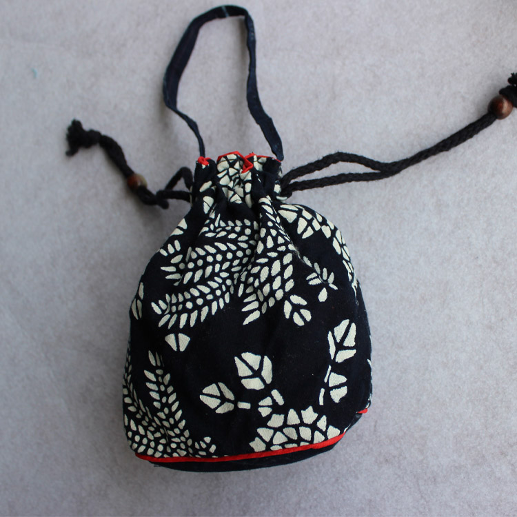 Uzhen Ethnic Wind Craft Gift Pendulum Decoration Blue Printed Cloth Draw With Pure Cotton Small Bag Drawing Rope Small Carry Bag Zero Wallet Key Bag