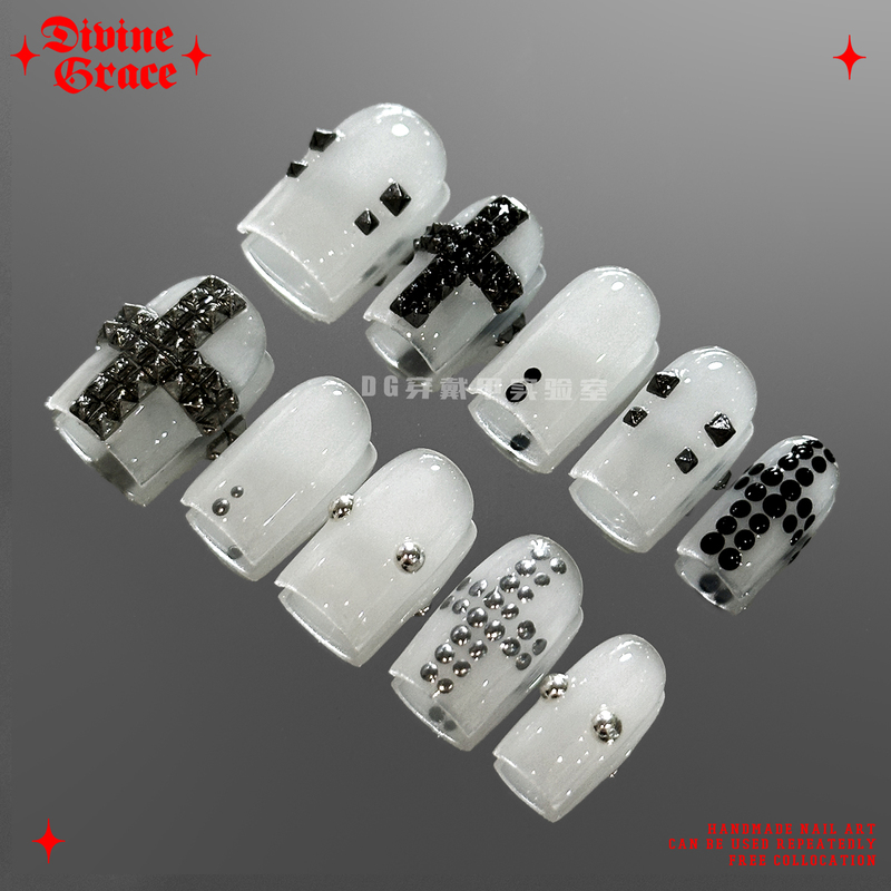 [Hot Girl Series] Milk Glass Black Silver Studded Cross Wearable Nails/Original High-Quality Handmade Wearable Nails