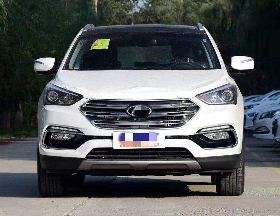 Apply 13-19 Hyundai IX45 Shengda Wheel Eyebrow Tire Trim Strip Door Protection Board Collision-frosted polished side girders