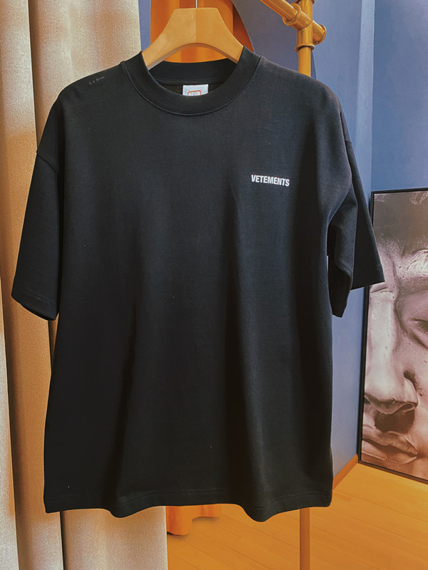 BlackVTM   designer Minority Short sleeve T-shirt   VETEMENT easy Sticking cloth High street Men's and women's money   FOG Kanye wind