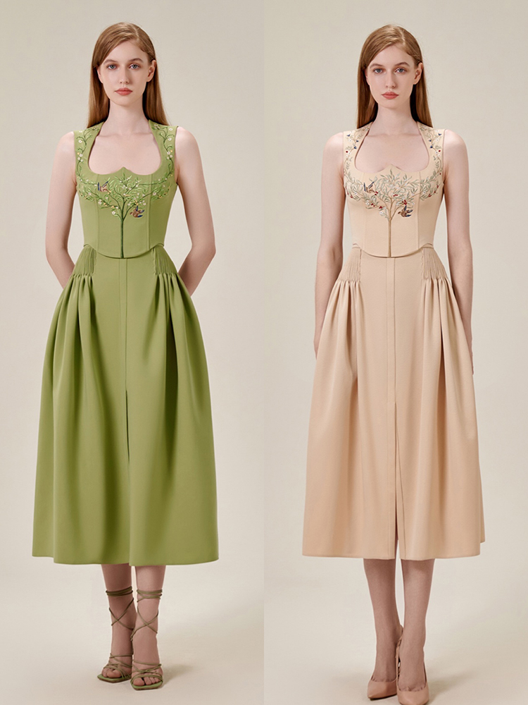 Vietnam Niche Brand LOBBSTER 2022 Summer New Arrival Heart Collar