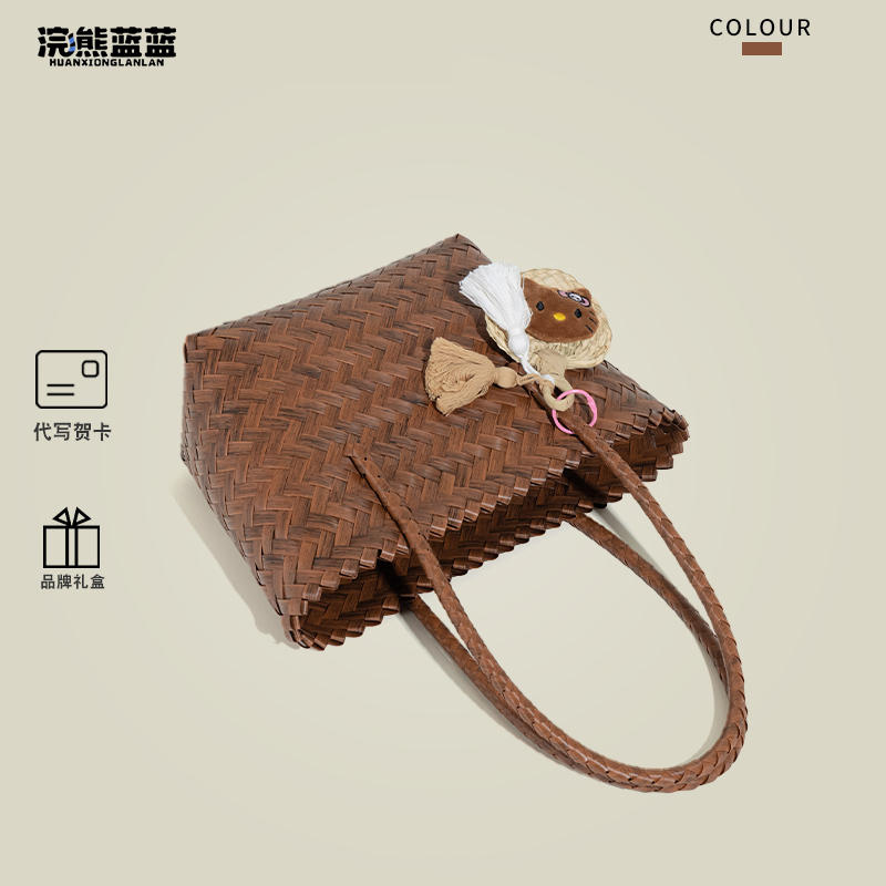 Raccoon Blue Seaside Vacation Casual Straw Bag for Women 2026 New Vintage Rattan Handbag Shoulder Basket Bag