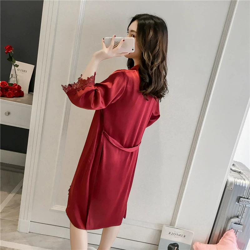 Pyjamas mùa hè của phụ nữ với ngực pad thu thập lụa sexy băng lụa thêu dây đeo nightdress áo choàng dịch vụ nhà hai mảnh áo choàng ngủ