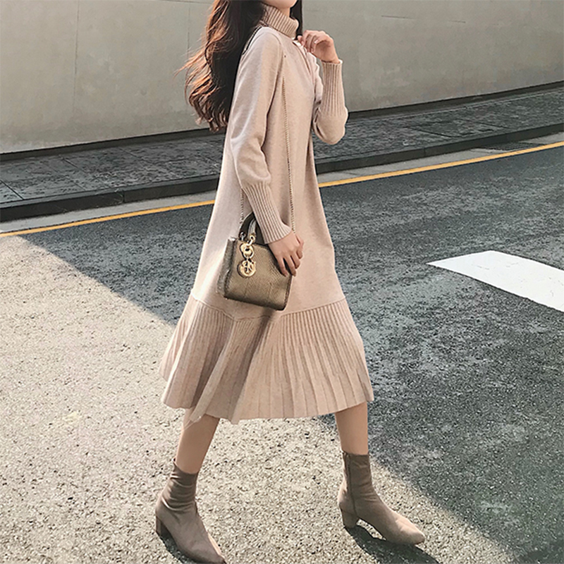 French-style retro very fairy French small crowdwear with a long skirt over the knee and a lap knit for a female autumn and winter