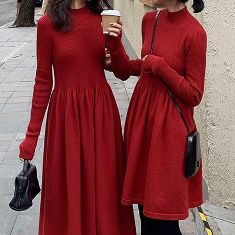 Early autumn online red long version French style retro past knee knit foreign style Korean version temperament collection waist display slim sweater long dress