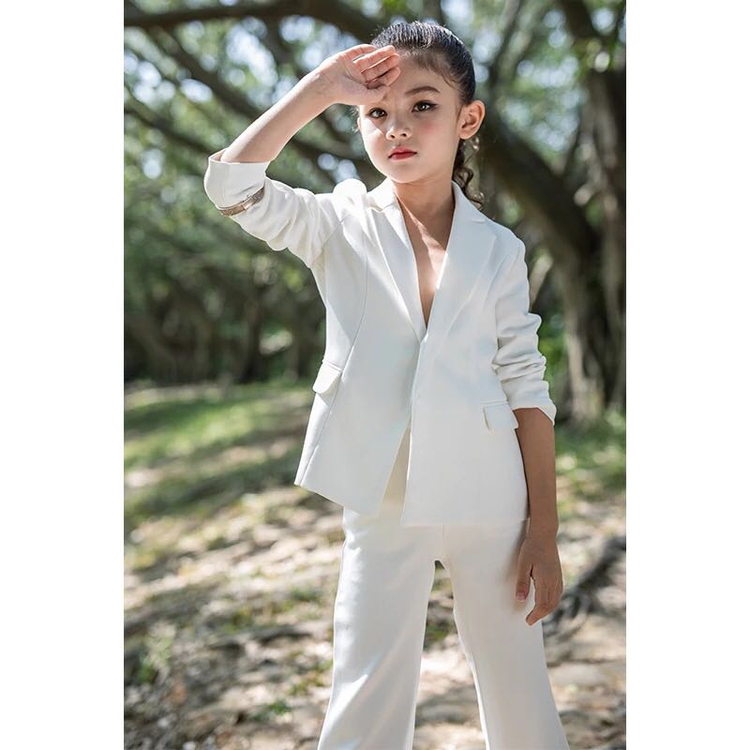 Cho thuê bán quần áo trẻ em catwalk ăn mặc nhiếp ảnh Alice Chen cô gái trắng phù hợp với mô hình xe hơi quốc gia áo vest bé trai 1-2 tuổi