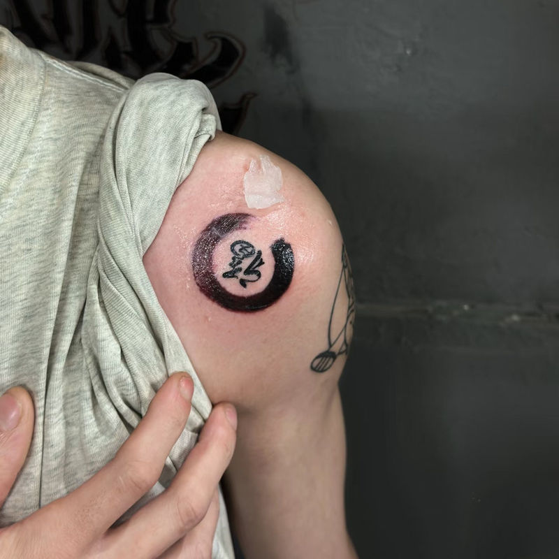 Wang Jiaer's Same Style Charming Herbal Tattoo Stickers Are Waterproof and Long-Lasting, Suitable for Both Men and Women, for Collarbone and Arm, Personalized Realistic Tattoos