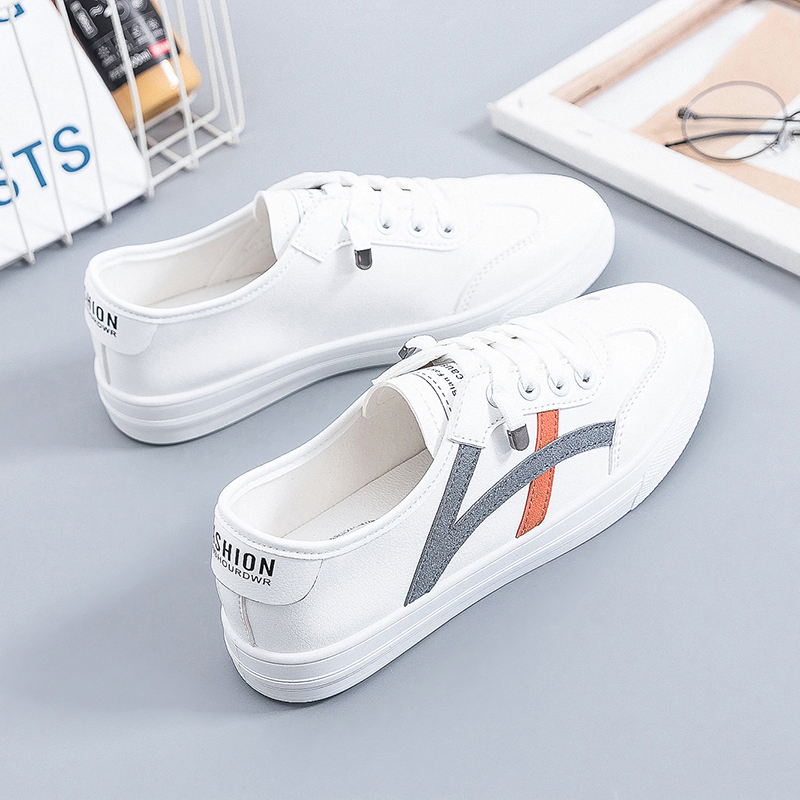 Women's White Sneakers 2026 Spring New Versatile Casual Flat Sneakers Women's Sports Shoes Slip-On Shoes