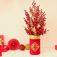 70 см красных фруктов