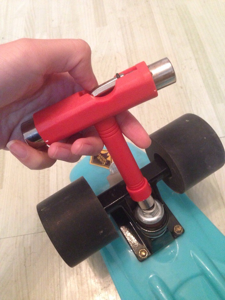 Nhà trượt ván Công cụ trượt ván T-tool cá nhỏ cờ lê chuyên nghiệp công cụ lắp ráp gỡ lỗi T-tool - Trượt băng / Trượt / Thể thao mạo hiểm ván trượt thăng bằng