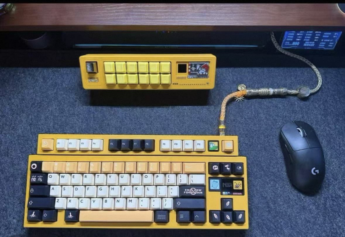 Matrix navi70+Xmas+gator 赤セット　自作キーボード Matrix navi70+Xmas+gator 赤セット 自作キーボード - メルカリ