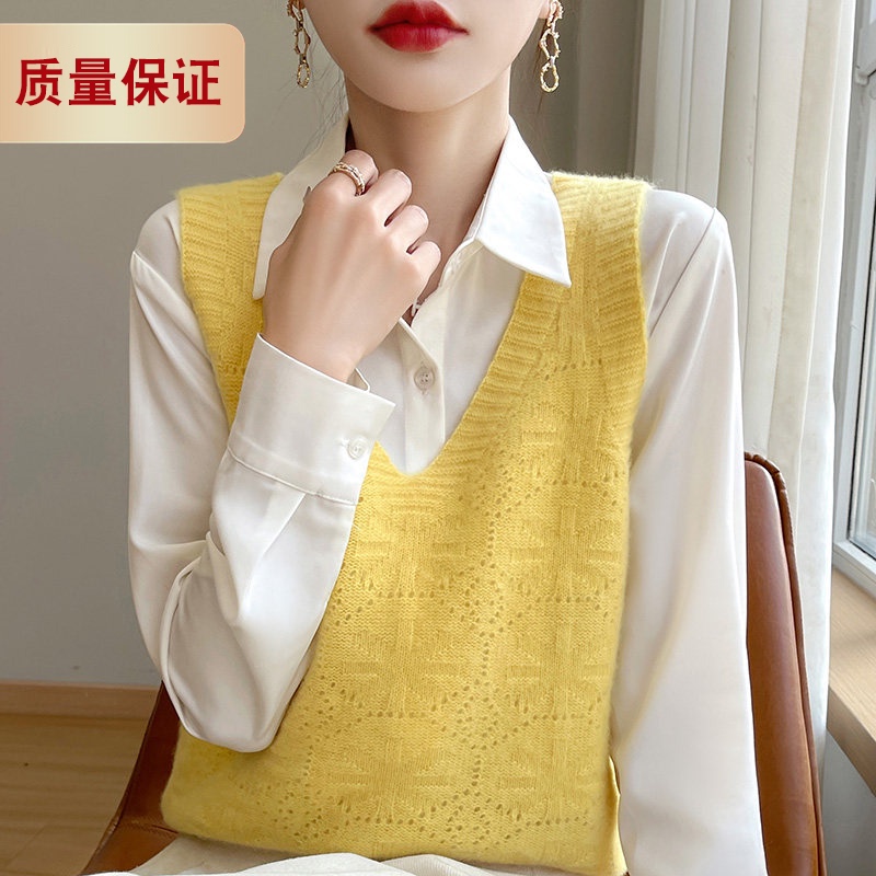 Lightly Mature and Elegant Style V-Neck Knitted Vest for Women in Yellow, Suitable for Layering with Shirts, Sleeveless Vest, Versatile
