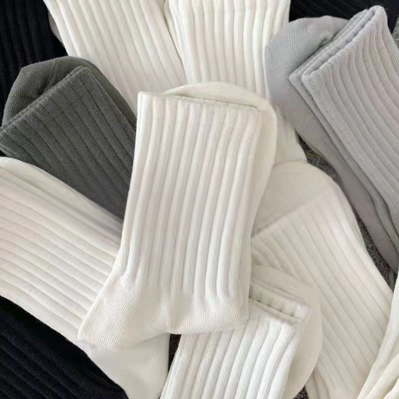 Autumn and Winter Mid-Calf Socks for Men, White, Odor-Resistant, Sweat-Absorbent, Breathable Mid-Calf Socks, Trendy Sports Couple Long Socks for Women