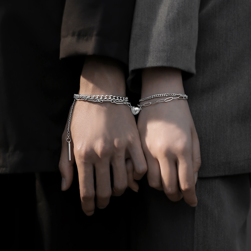 Couple Bracelets with Magnetic Attraction and Engraved Text, a Pair of Commemorative Items with Unique Design, Valentine's Day and Chinese Valentine's Day Gifts for Girlfriend Couple Bracelets with Magnetic Attraction and Engraved Text, a Pair of Commemorative Items with Unique Design, Valentine's Day and Chinese Valentine's Day Gifts for Girlfriend