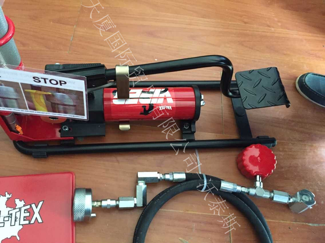 1400 Manual Grease Gun QS-1800A Pedal Hydraulic Grease Gun USA VAL-TEX Wattess Spot